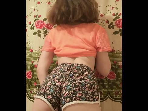 ❤️ Nena jove sexy despullant-se els pantalons curts davant la càmera Vídeo de sexe al ca.epicshowdown.top